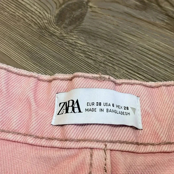 Zara Denim Shorts Light Pink High rise Side slit Button fly Raw hem Size 6 NWT - Picture 2 of 11